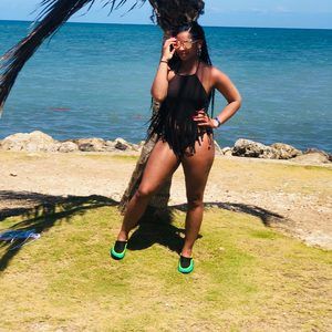 Meet your Posher, Taylor